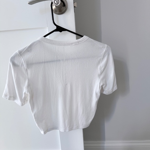 Lululemon Ribbed Cropped Shirt Size S - Picture 2 of 3